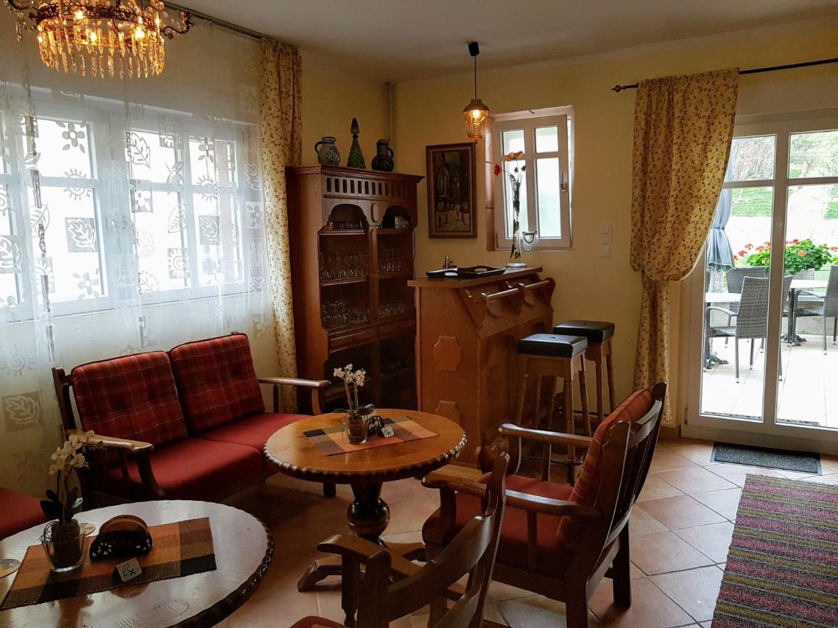 Mosel-Landhaus Am Moselufer B&B Briedern エクステリア 写真