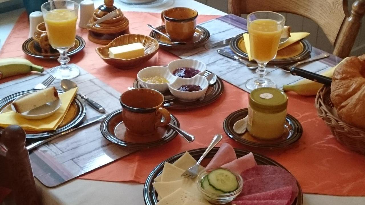 Mosel-Landhaus Am Moselufer B&B Briedern エクステリア 写真