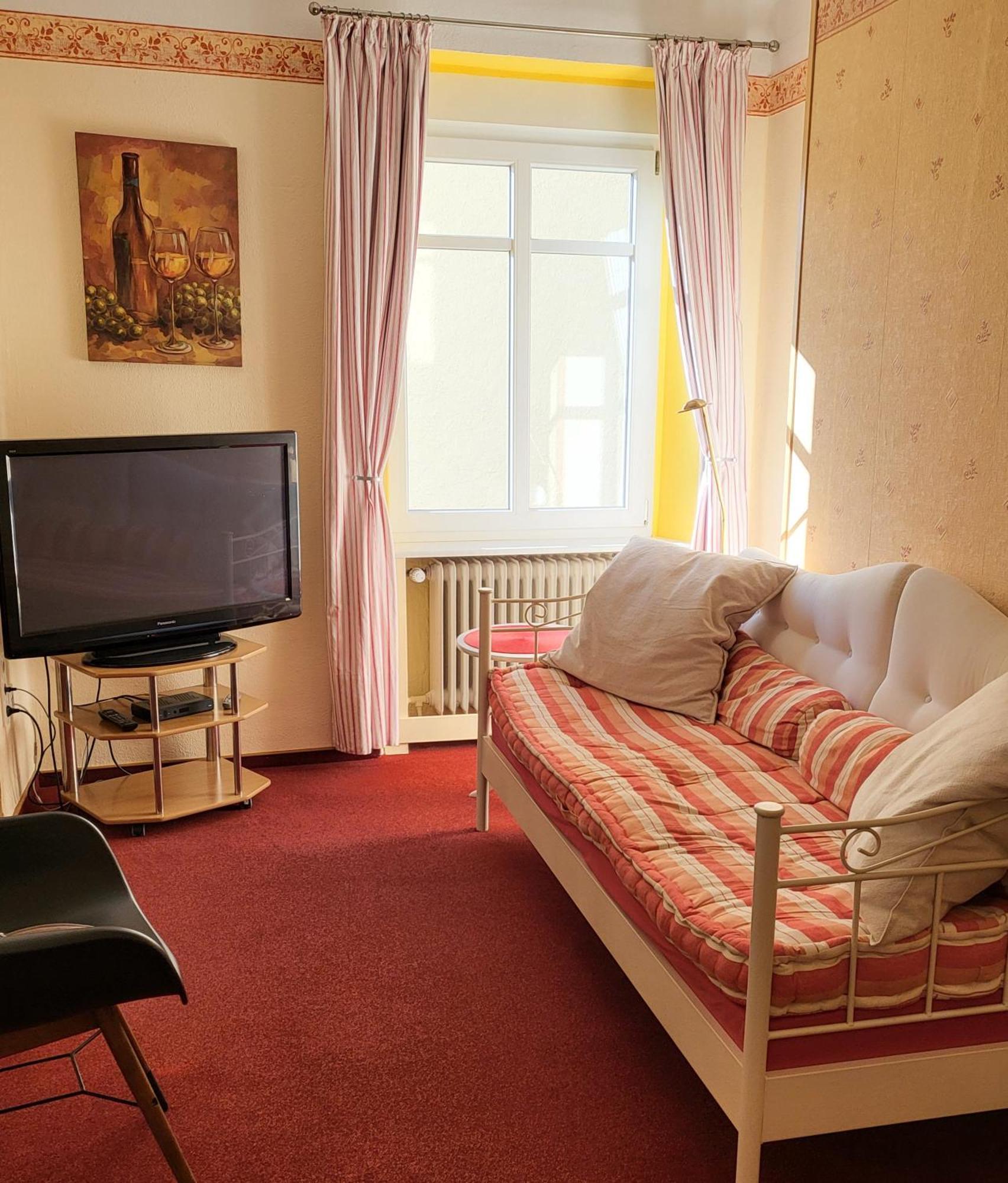 Mosel-Landhaus Am Moselufer B&B Briedern エクステリア 写真