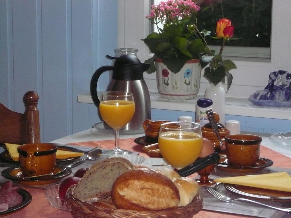 Mosel-Landhaus Am Moselufer B&B Briedern エクステリア 写真
